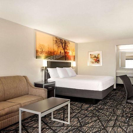 Days Inn By Wyndham San Antonio Near Fiesta Park Extérieur photo