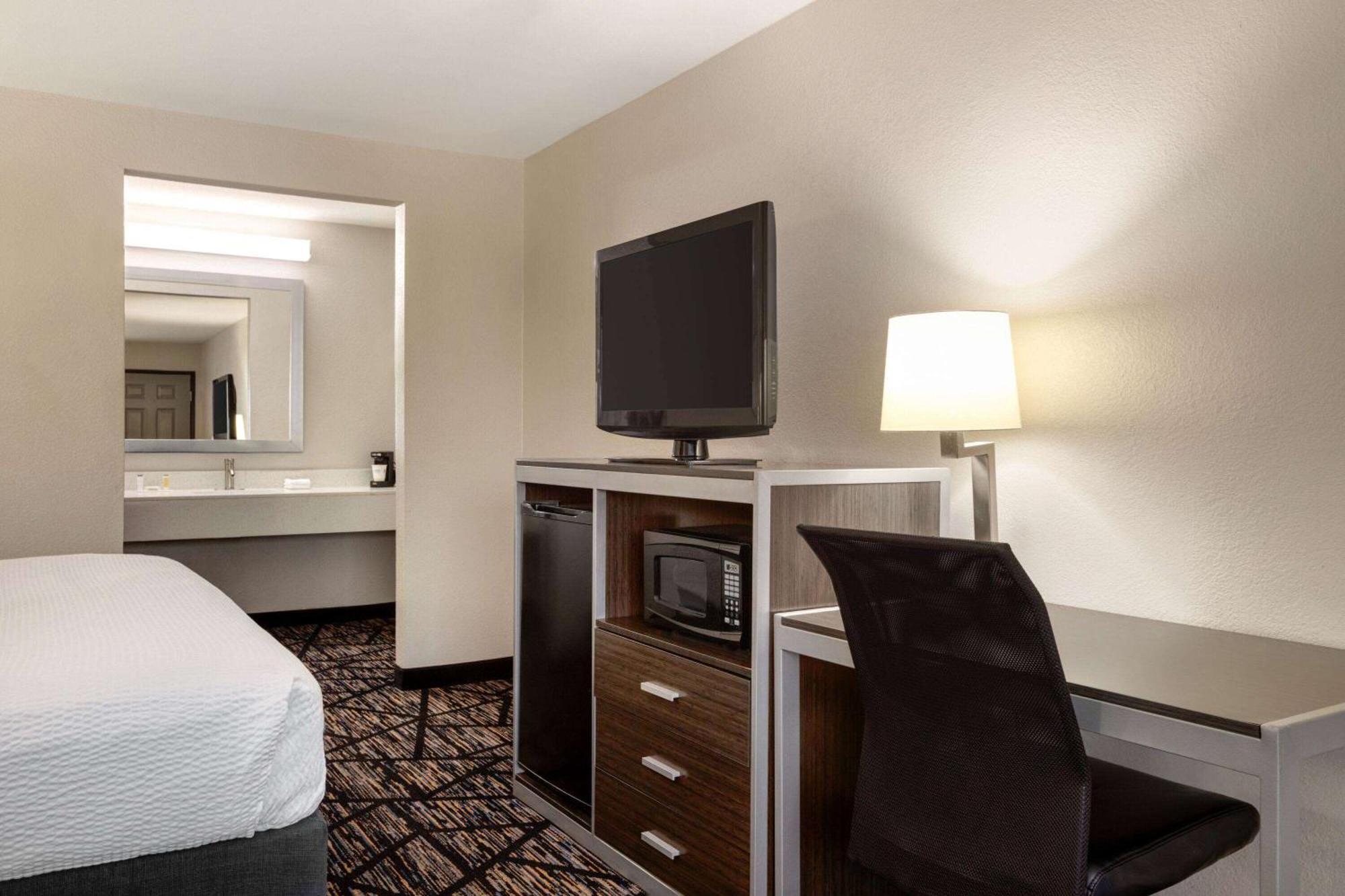 Days Inn By Wyndham San Antonio Near Fiesta Park Extérieur photo